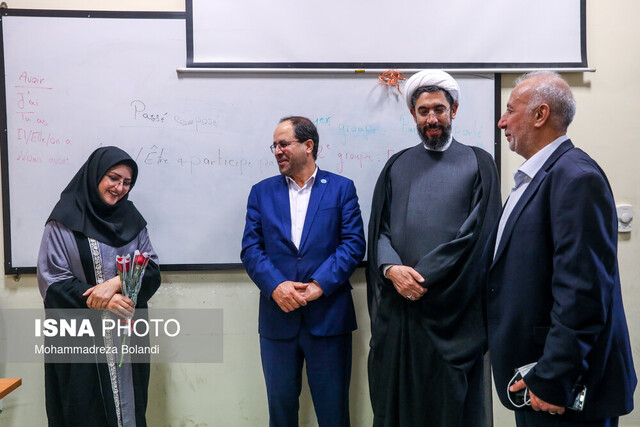 بازدید رئیس نهاد رهبری در دانشگاهها از کلاسهای درس دانشگاه تهران