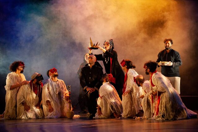 مسرحية«مکبث زار» في حفل ختام مهرجان سانت بطرسبرغ