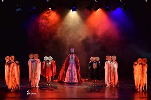 مسرحية«مکبث زار» في حفل ختام مهرجان سانت بطرسبرغ