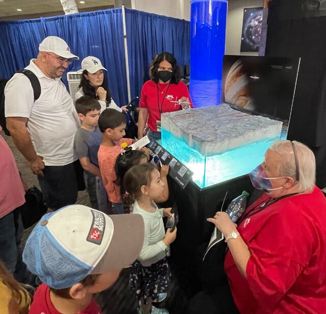 نمایش نسخه کپی بالگرد مریخی «نبوغ» روی زمین