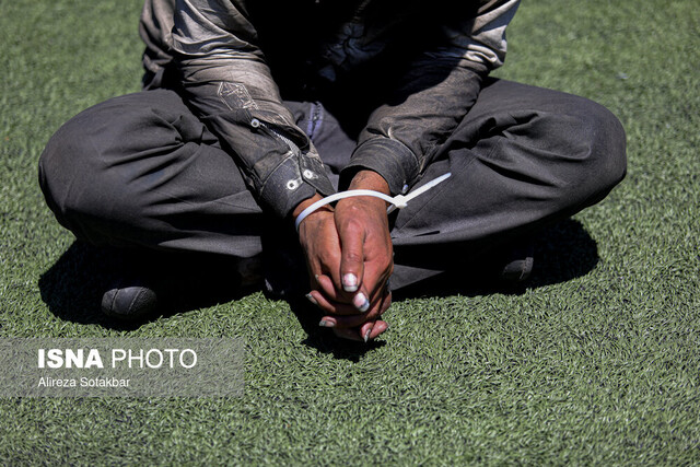 عامل حادثه جشن نجفآباد سابقه مصرف الکل و شیشه دارد عامل حادثه جشن نجفآباد سابقه مصرف الکل و شیشه دارد