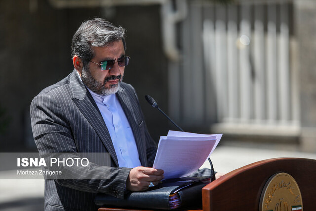 واکنش وزیر ارشاد به کشف حجاب کارکنان برخی فروشگاههای اینترنتی واکنش وزیر ارشاد به کشف حجاب کارکنان برخی فروشگاههای اینترنتی