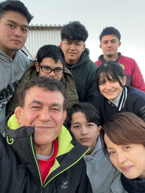 پدری ایرانی با ۶ فرزند کشتیگیر در ژاپن: میخواهم پرچم ایران را بالا ببرم