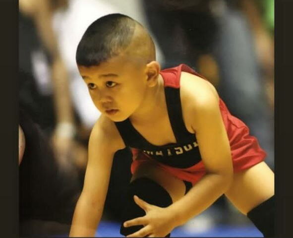 پدری ایرانی با ۶ فرزند کشتیگیر در ژاپن: میخواهم پرچم ایران را بالا ببرم