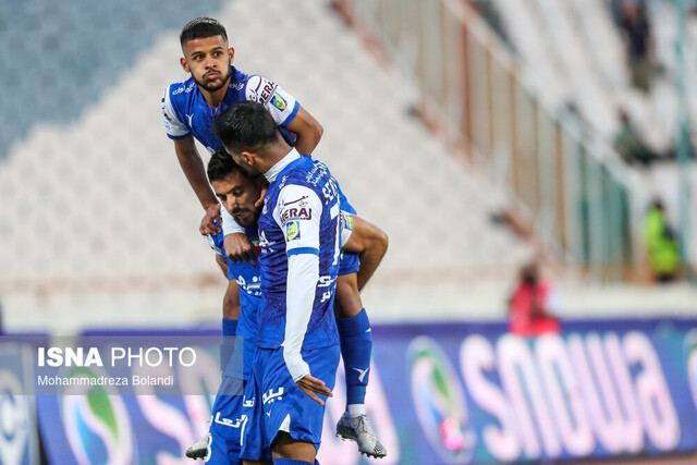استقلال یک - نفت آبادان یک/ رویای قهرمانی آبی‌ها کمرنگ شد
