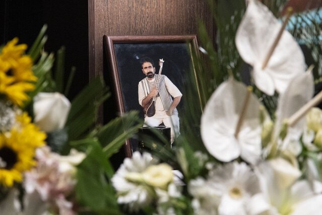 عکس از لیلا ابراهیمی آنقدر بخشنده بود که کفش پایش را هم میبخشید!