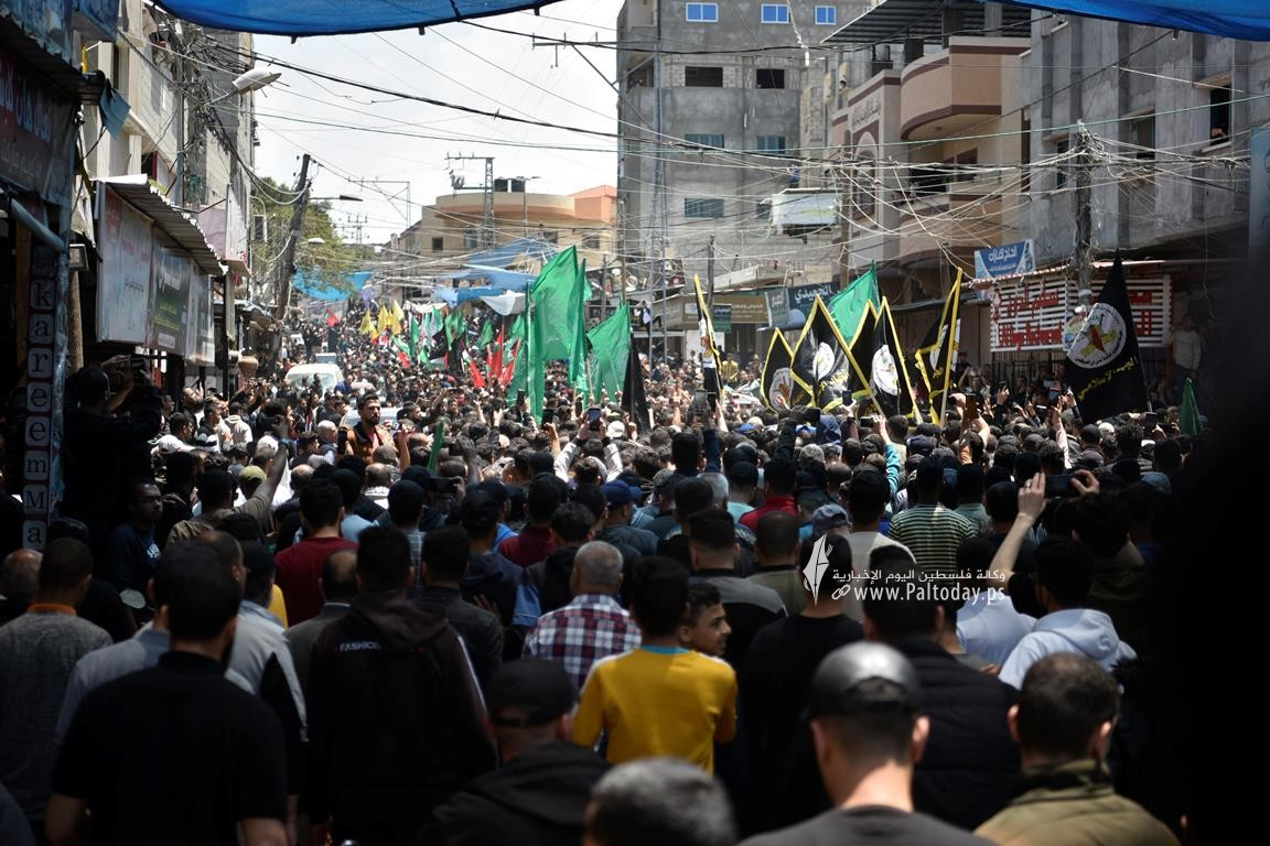 حضور گسترده فلسطینیها در مراسم تشییع پیکر ۱۳ شهید غزه