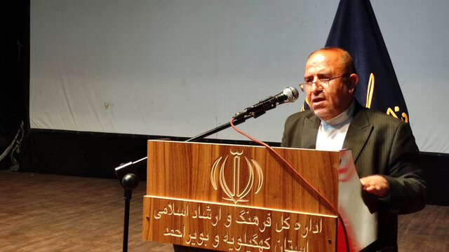 مربیان و هنرجویان برتر علمی هنرستانهای هنرهای زیبای یاسوج تجلیل شدند