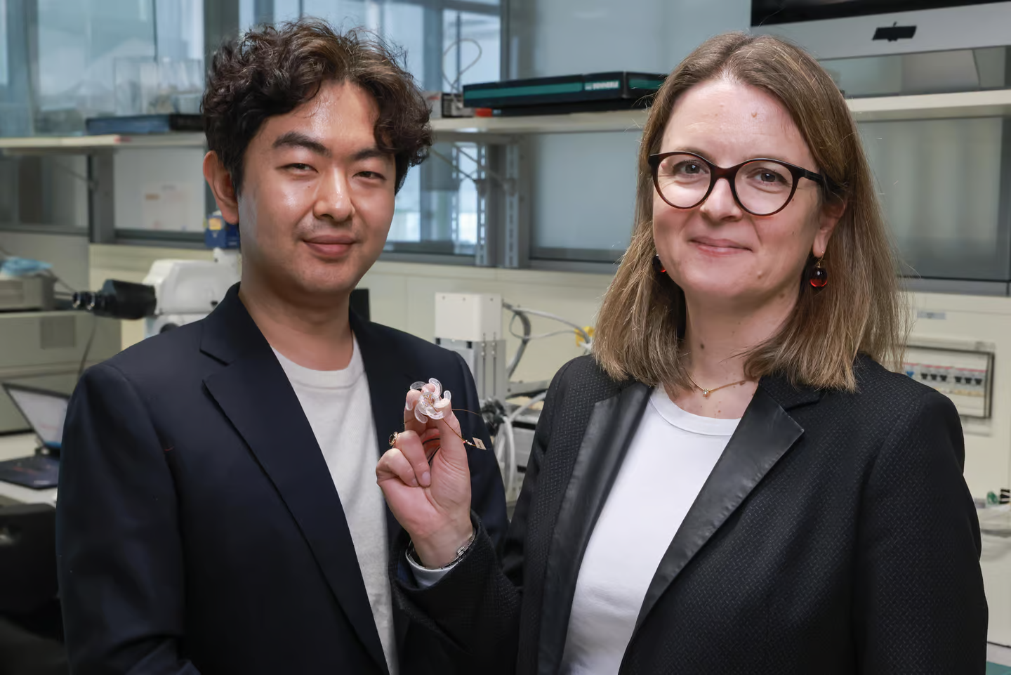 ابداع یک ایمپلنت مغزی کمتهاجمی