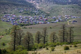 دهكده ییلاقی جهان‌نما در مرکز منطقه حفاظت‌شده قرار دارد و روستایی‌های منطقه از اواسط بهار تا اوایل پاییز برای چرای گوسفندان و برپایی كندوهای عسل به آنجا می‌روند و در كلبه‌های چوبی خود سکنی می‌گزینند.