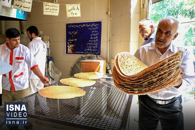 ویدیو/ نهضت پخت نان کامل در اراک