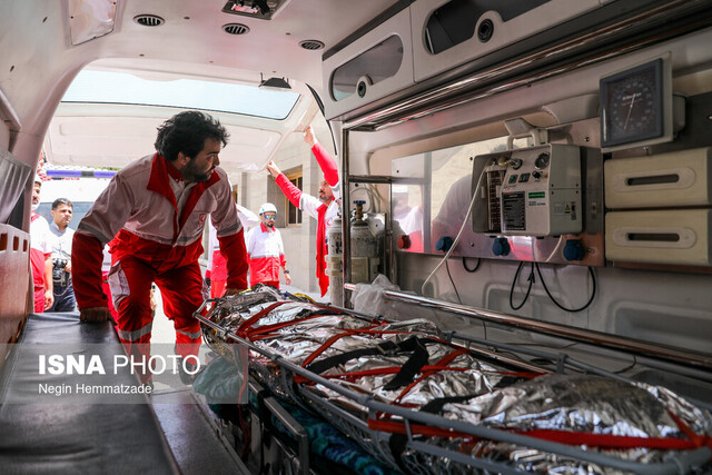 عکس تزئینی است ورود ۶۸ دستگاه لندکروز هلال احمر به کشور/ تحویل ۲۳۲ دستگاه تا پایان مرداد