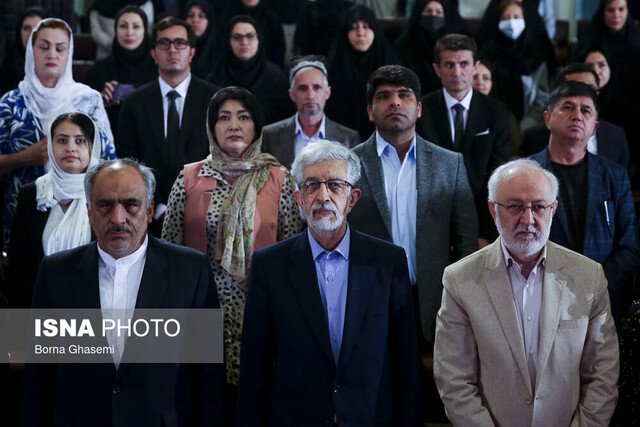 نامهای بیگانه بر سردر مغازهها گناه نابخشودنی است