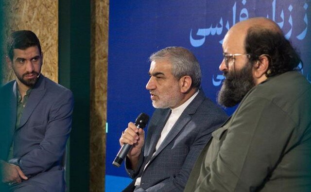 کدخدایی: شورای نگهبان پاسدار زبان فارسی با ابزار قانون است کدخدایی: شورای نگهبان پاسدار زبان فارسی با ابزار قانون است