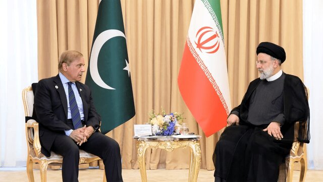 /عکس آرشیوی/ رئیسی با نخستوزیر پاکستان دیدار خواهد کرد