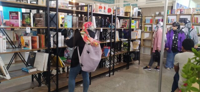 نمایشگاه کتاب رو به پایان است