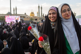 جشن بزرگ دختران دانشجو در حرم حضرت فاطمه معصومه(س)