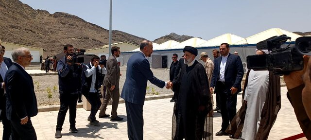 بازارچه مرزی پیشین توسط رئیس جمهور افتتاح شد بازارچه مرزی پیشین توسط رئیس جمهور افتتاح شد