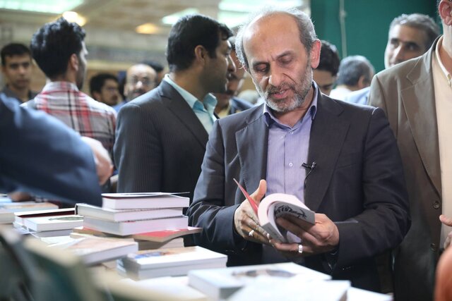 حوزه نشر به رسانه نزدیک شود