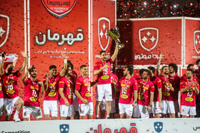 قهرمانی پرسپولیس در هفته پایانی بیست و دومین دوره لیگ برتر فوتبال