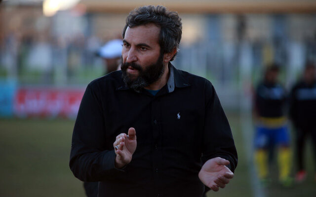 لطیفی: دلالها در فدراسیون فوتبال نفوذ عجیبی دارند/  یک نفر پورشه میداد تا گرینکارت بگیرد لطیفی: دلالها در فدراسیون فوتبال نفوذ عجیبی دارند/  یک نفر پورشه میداد تا گرینکارت بگیرد