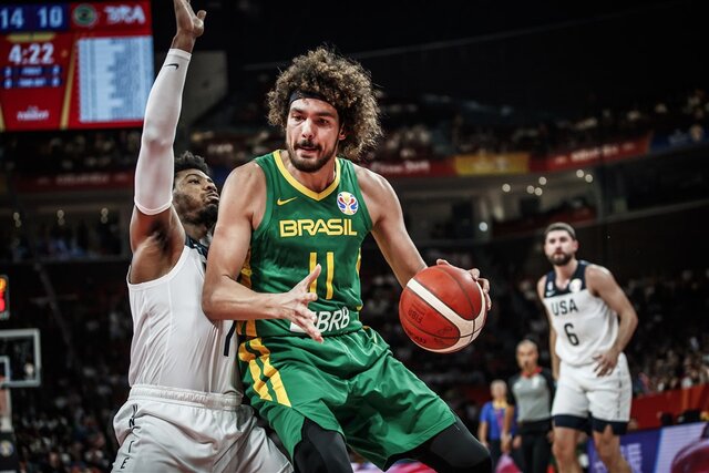 ۱۰۰ گلزن برتر تاریخ جام جهانی بسکتبال