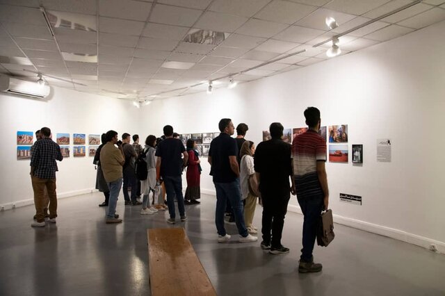 افتتاح «۱۰ روز با عکاسان ایران» با یادی از اکبر عالمی و بابک برزویه