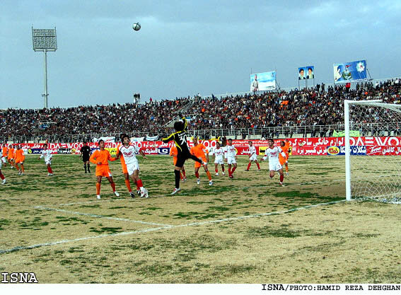 ۱۶ تیمی که آسانسور به لیگ آمدند و رفتند