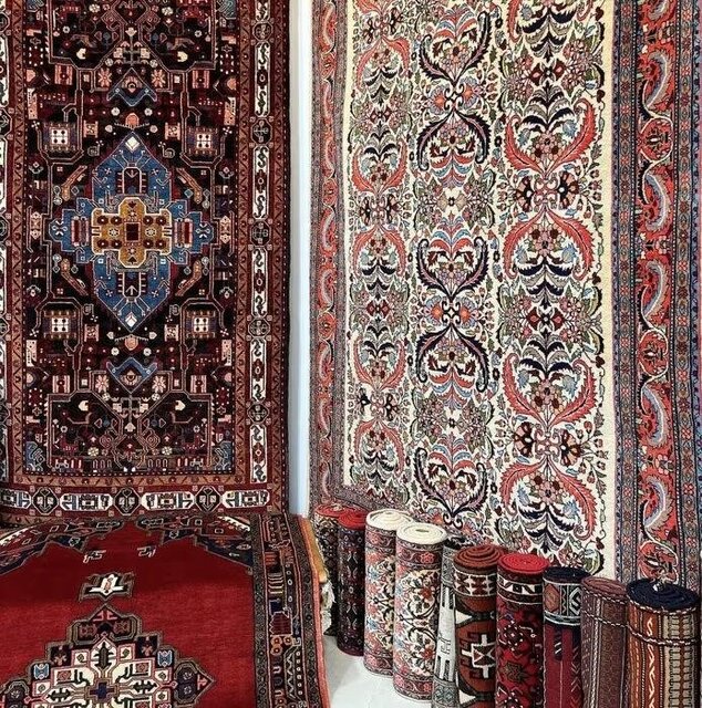 خرید فرش دستباف از بافنده