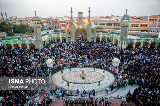 مردم قم شب میلاد کریمه اهل بیت(ع) را در حرم بیتوته کردند