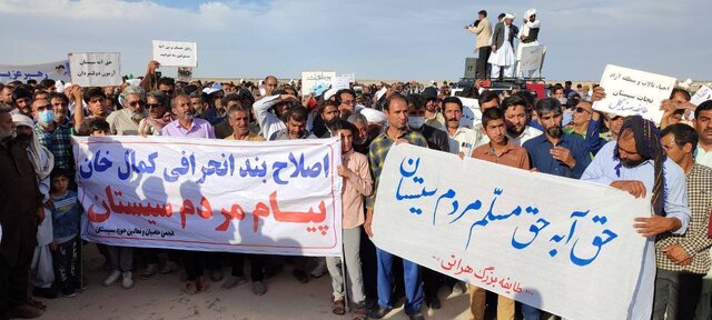 مردم با قدرت از دولت و دستگاه دیپلماسی، حمایت می‌کنند