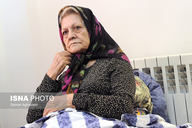 این بازیگر خیلی زود «مادر» شد این بازیگر خیلی زود «مادر» شد