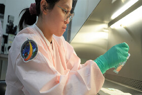 آزمایش داروهای سرطان برای اولین بار در فضا انجام می‌شود