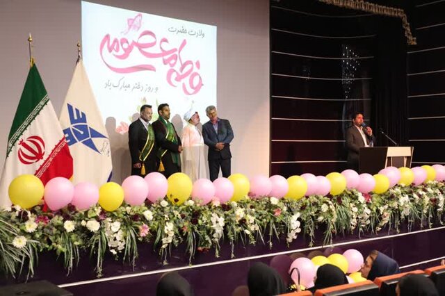 تصاویری از حضور کاروان سفیران کریمه در مراسم جشن روز دختر دانشگاه آزاد زاهدان