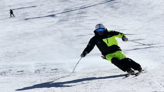 عمده درخواستهای مالک مجموعه آلوارس مهرگان بحق است/ پیست اسکی آلوارس بینالمللی میشود