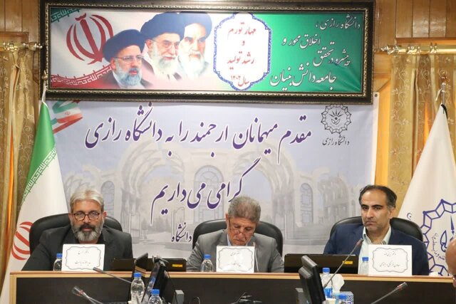 تشنه انتقادات سازنده اهالی رسانه هستیم