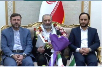 اسدالله اسدی وارد تهران شد اسدالله اسدی وارد تهران شد