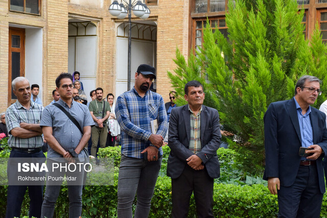 شبی برای جلالالدین همایی