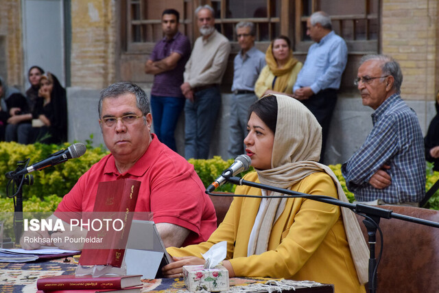 شبی برای جلالالدین همایی