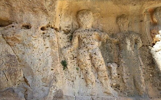 ۱۲ مردی که قاچاقچیان سوراخ سوراخ کردند