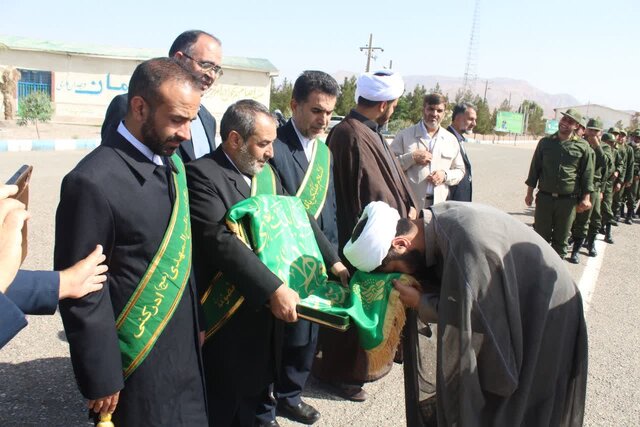 حضور خادمان حرم حضرت معصومه سلامالله علیها در استان کرمان