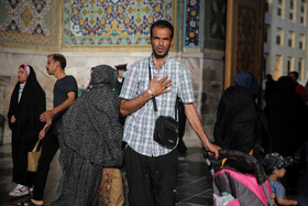 زائران حضرت رضا(ع)