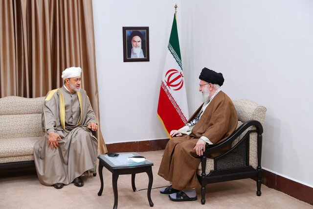 توئیت وزیرخارجه عمان درخصوص دیدار سلطان عمان با رهبر معظم انقلاب توئیت وزیرخارجه عمان درخصوص دیدار سلطان عمان با رهبر معظم انقلاب