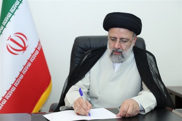 همه ظرفیتهای فرهنگیاجتماعی کشور برای ترویج فرهنگ ایثار و تکثیر عنصر فداکاری به کار افتد همه ظرفیتهای فرهنگیاجتماعی کشور برای ترویج فرهنگ ایثار و تکثیر عنصر فداکاری به کار افتد