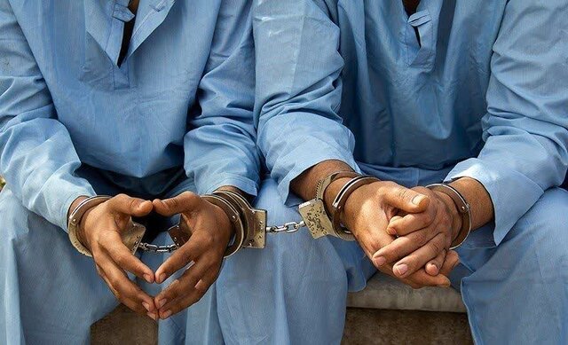 سارق حرفهای با ۱۰ فقره سرقت در بیرجند دستگیر شد سارق حرفهای با ۱۰ فقره سرقت در بیرجند دستگیر شد