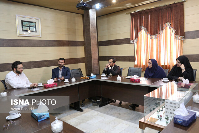 دیدار و گفتوگوی مدیرکل فرهنگ و ارشاد قزوین با خبرنگاران ایسنا