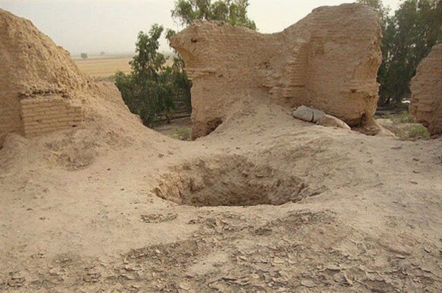 عکس تزئینی ست دستگیری حفاران غیرمجاز/ تنها یک پوشش خاک تا رسیدن به زیرخاکی