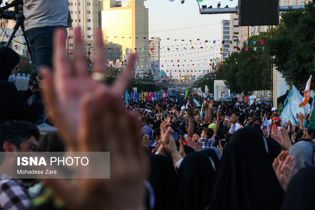 عکس از آرشیو برگزاری «جشن بزرگ امام رضاییها» به همت تشکلهای مردمی با مشارکت دستگاههای مختلف