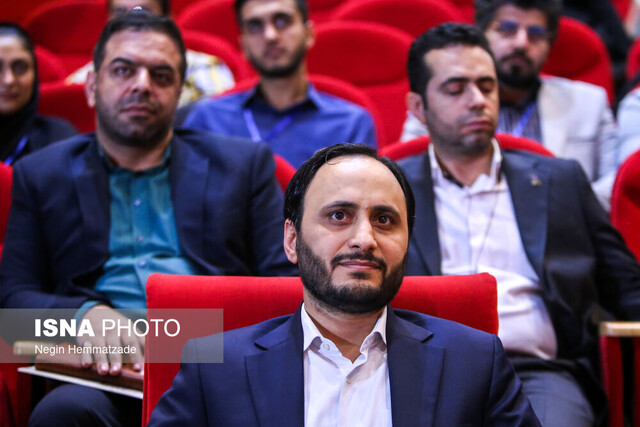 جستوجوی حقیقت در مناظره میتواند کمک حال رسیدن به وفاق و وحدت ملی باشد جستوجوی حقیقت در مناظره میتواند کمک حال رسیدن به وفاق و وحدت ملی باشد