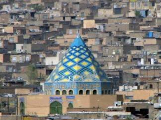 فصل توتفرنگی را در کردستان بگذارنید